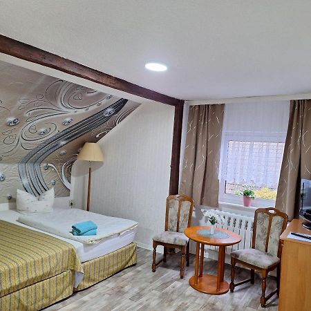 Hotel Kulturhaus Felgeleben Schonebeck  Ngoại thất bức ảnh